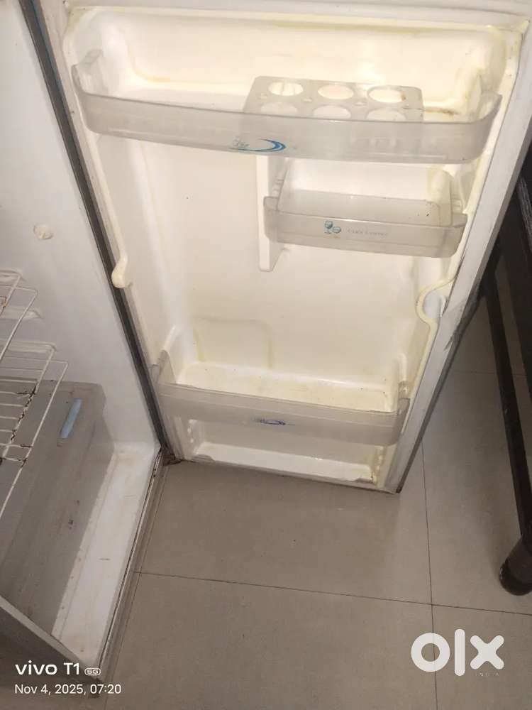 Videocon fridge 180 Ltr