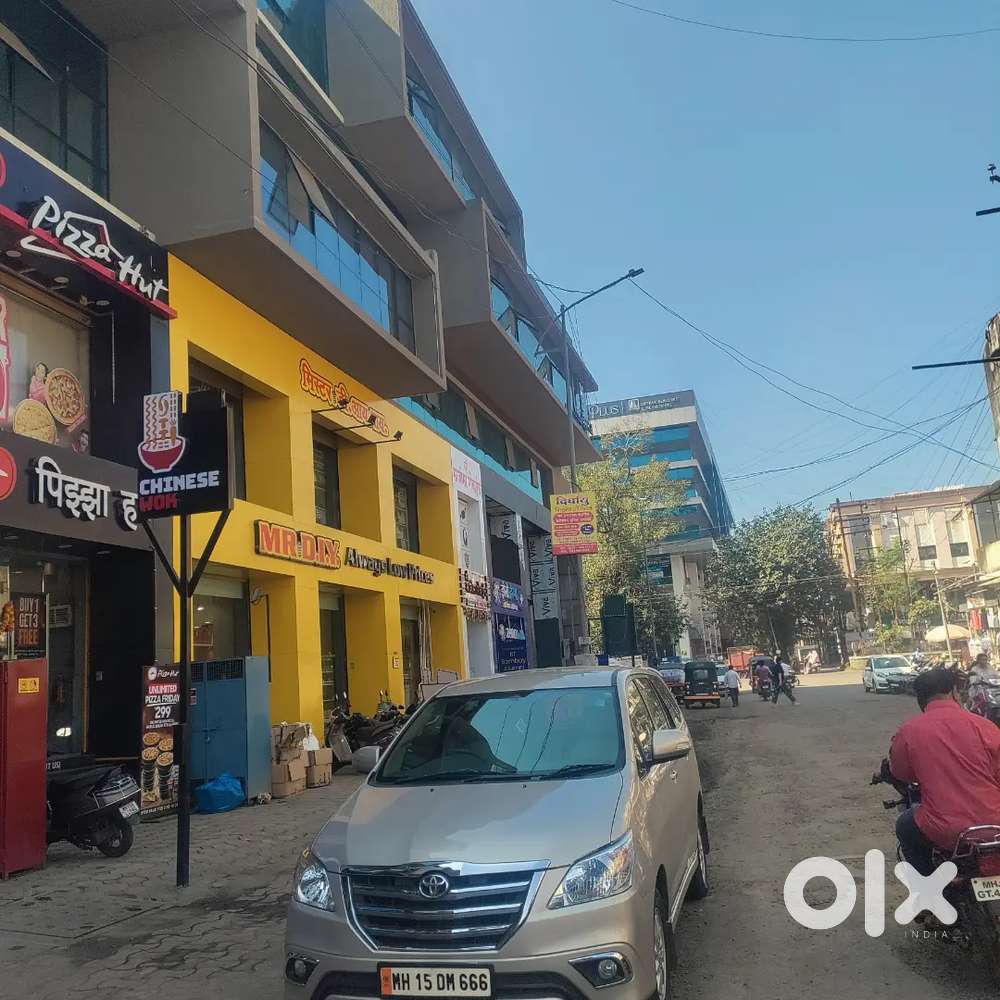 SHOP FOR SALE IN COMMERCIAL COMPLEX