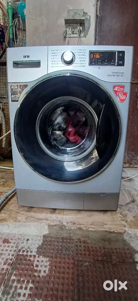 A very good condition washing machine urgent sale