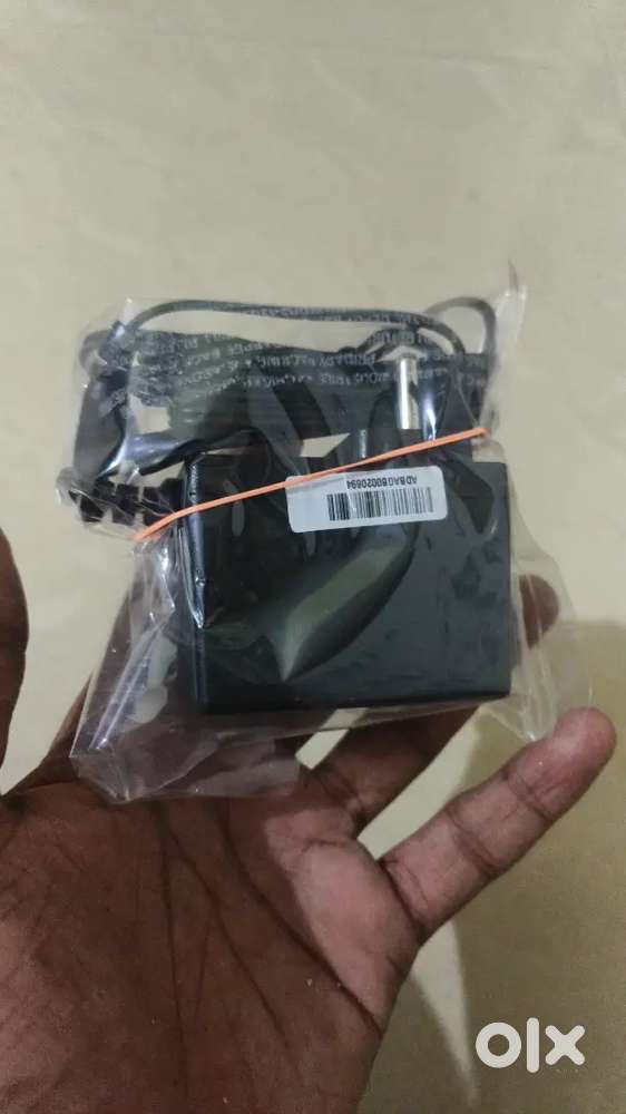 1 A & 1.5 A. Adpoter available