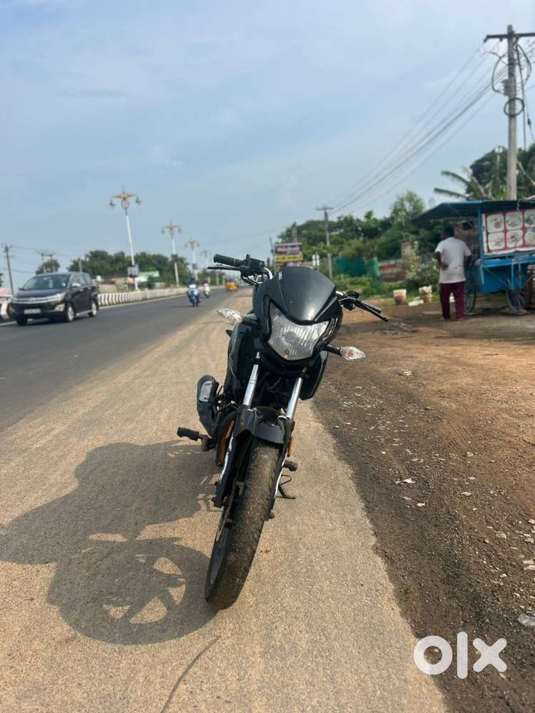 URGENT SALE HONDA LIVO 2016 PAKKA CONDITION