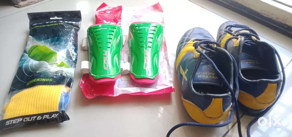Football set for kids ( Shoes + leg gaurd+ new packed stockings)
