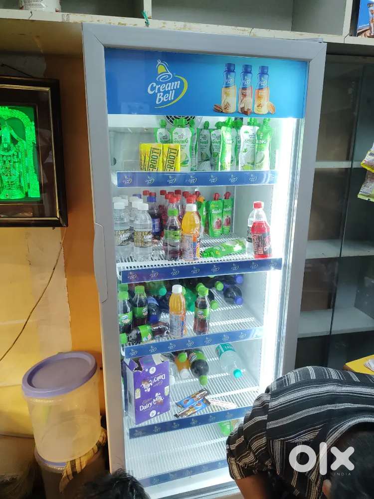 Bekary fridge and galss table