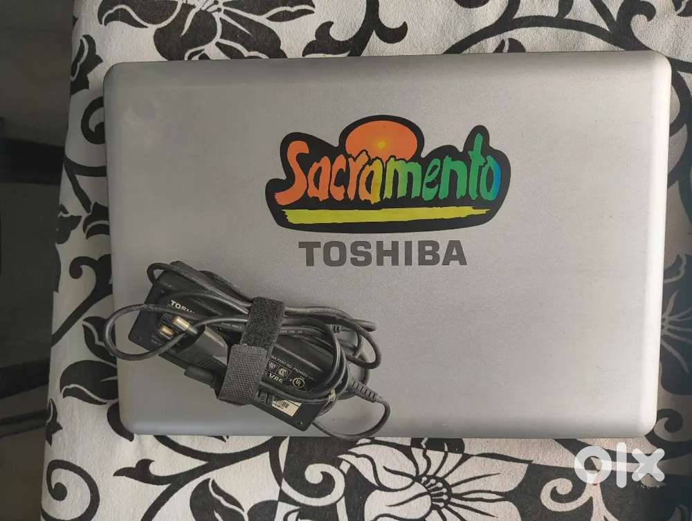 2 Laptops TOSHIBA