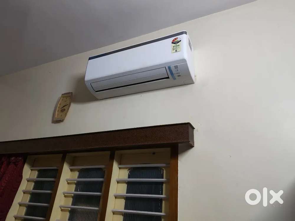 Daikin 0.8 Ton 3 Star, Fixed Speed Split AC