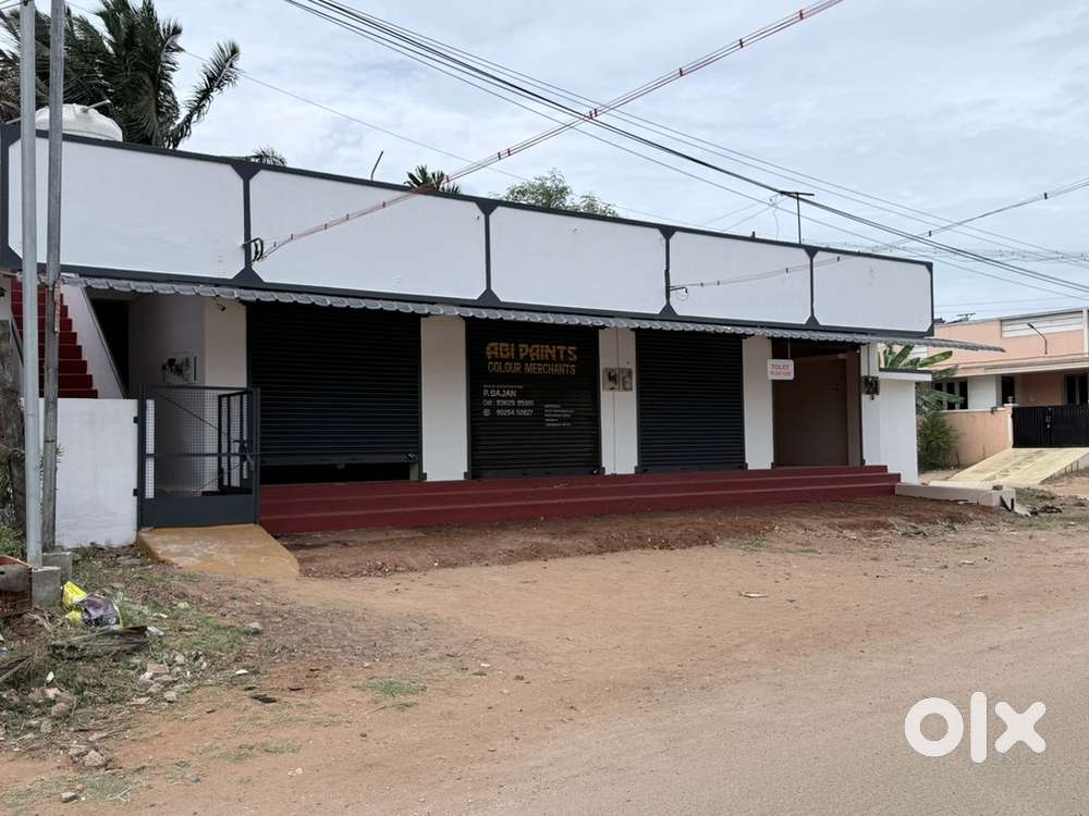 4 Shop and 3 Houses