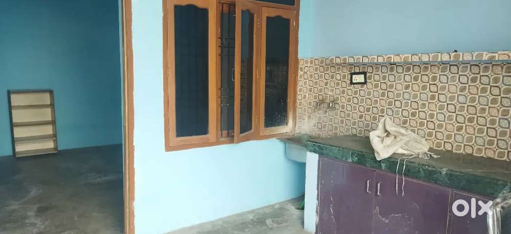 1  room set for rent 5000