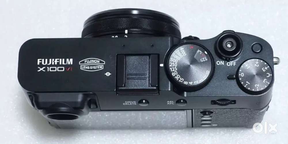 Mint Fujifilm X Series X100VI 40.2MP Compact Camera Black  900 Shots