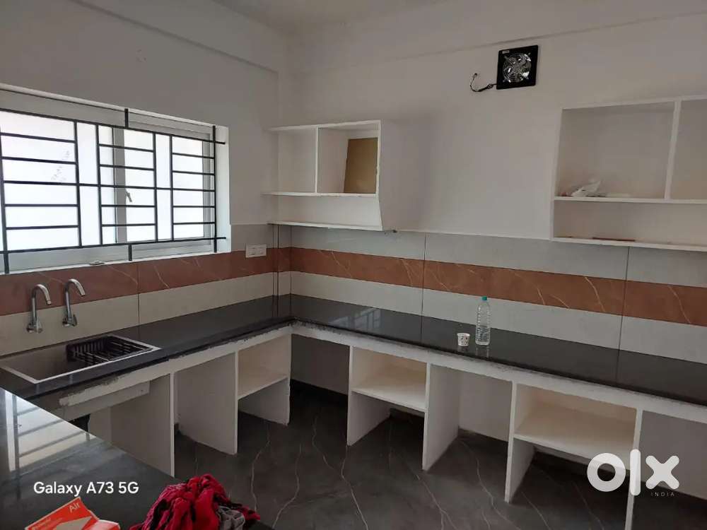 FAMILY - 2BHK NEW APARTMENT RENT AT KAKKANAD MUNADAMPALAM