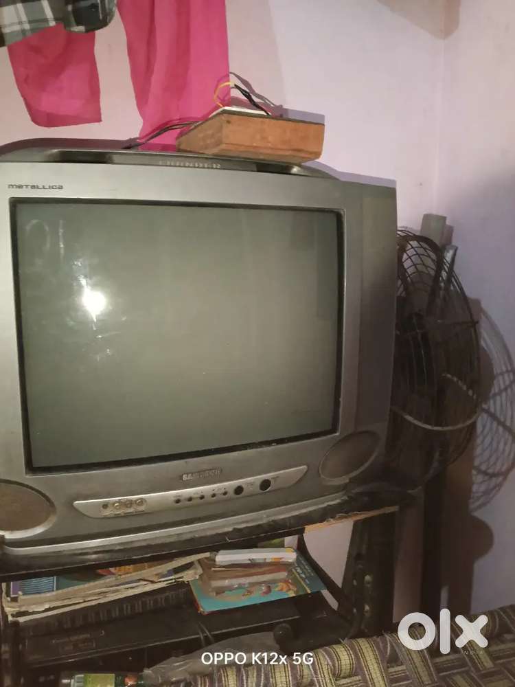 Colour tv.