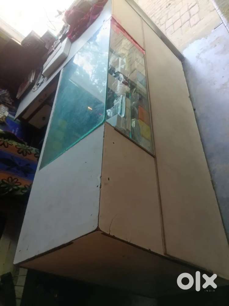 Glass Counter