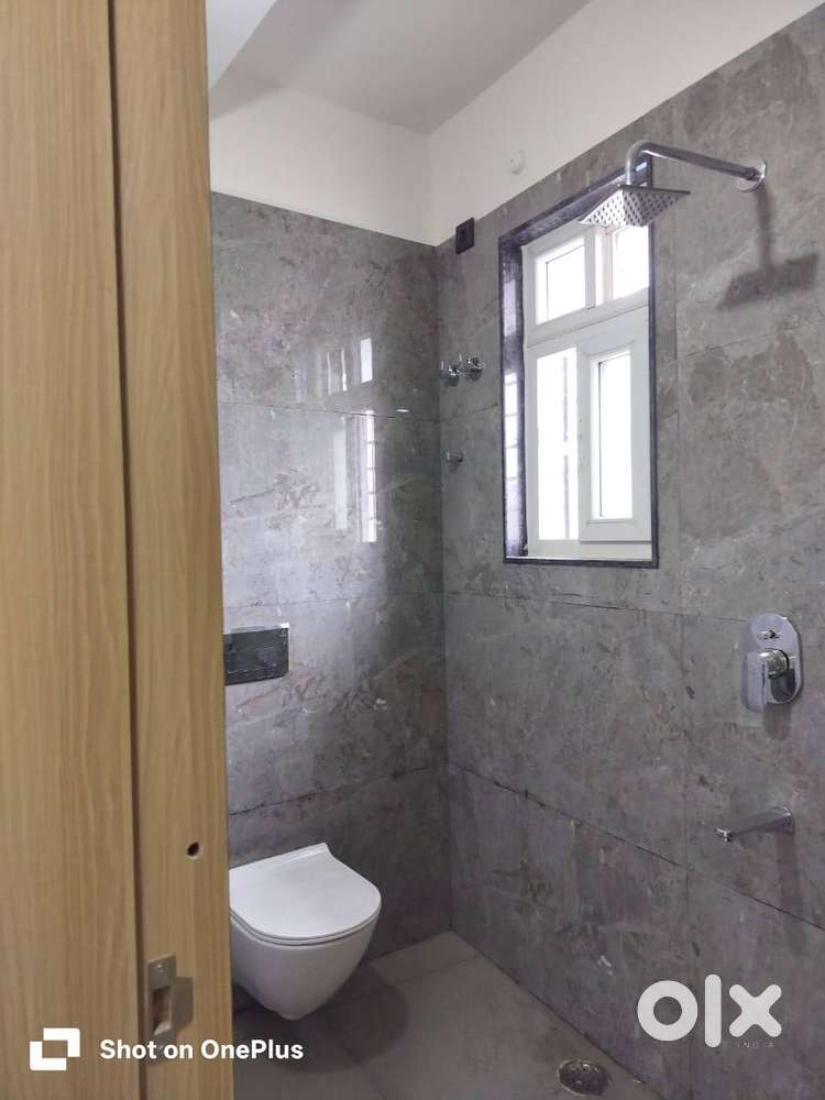 Flat for Rent in Tagore Hill Morabadi.