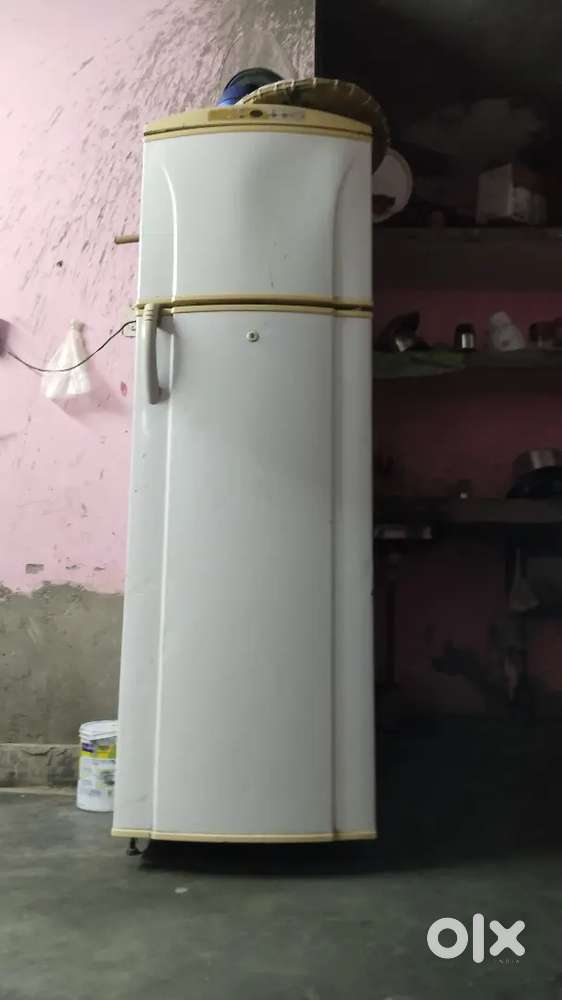 Fridge new condition