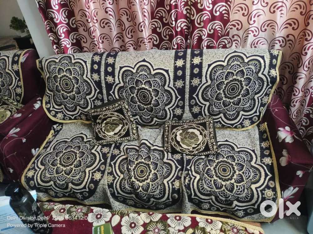 3+1+1 sofa set with wooden center table