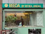 Sales person required for women clothing store