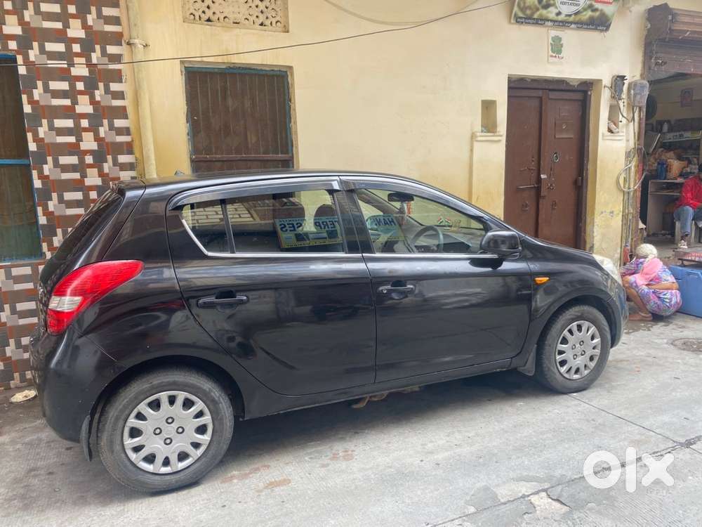 Hyundai i20 2012 Petrol 70000 Km Driven