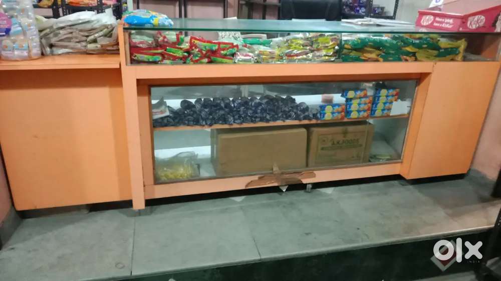 I want to selling a shop medical counter good condition