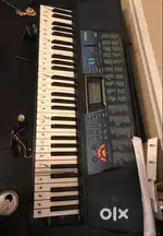 Yamaha PSR-S975 Arranger Workstation Keyboard