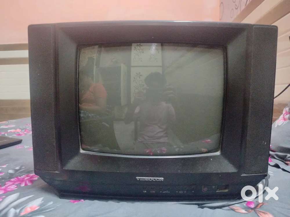 Its a very antique old tv of 90s