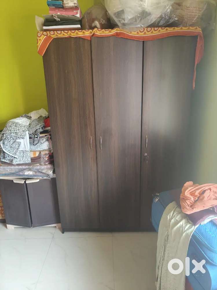 3 door wardrobe and single door wardrobe for sell