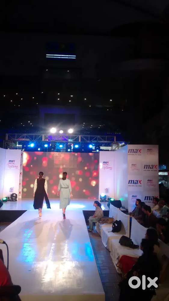 Ladies fashionable hub hiring good looking male and female