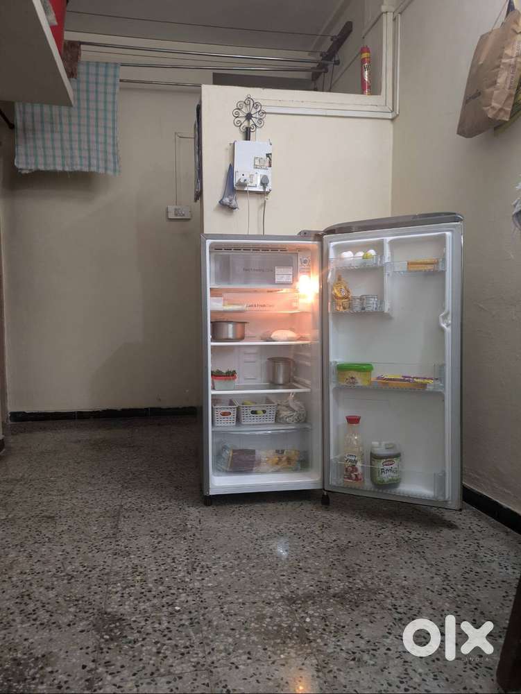 LG single door fridge .Model/year  B201APZX/2019
