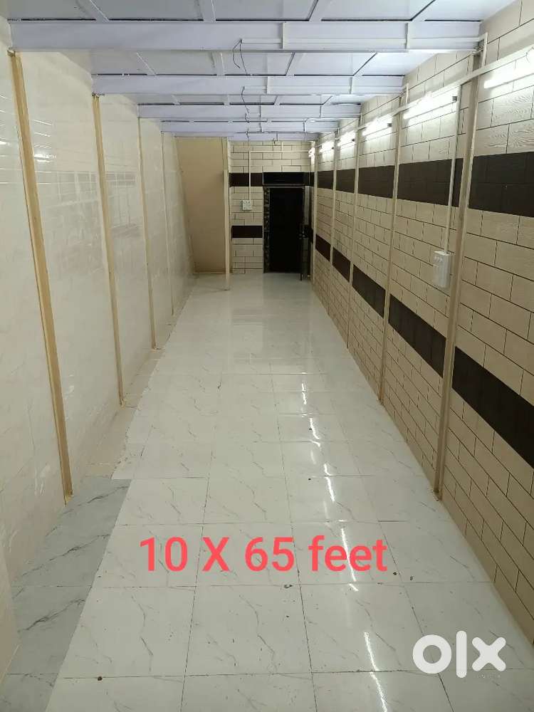 750 sq ft commercial gala on rent. 40,000/- rent and 150000/- deposit