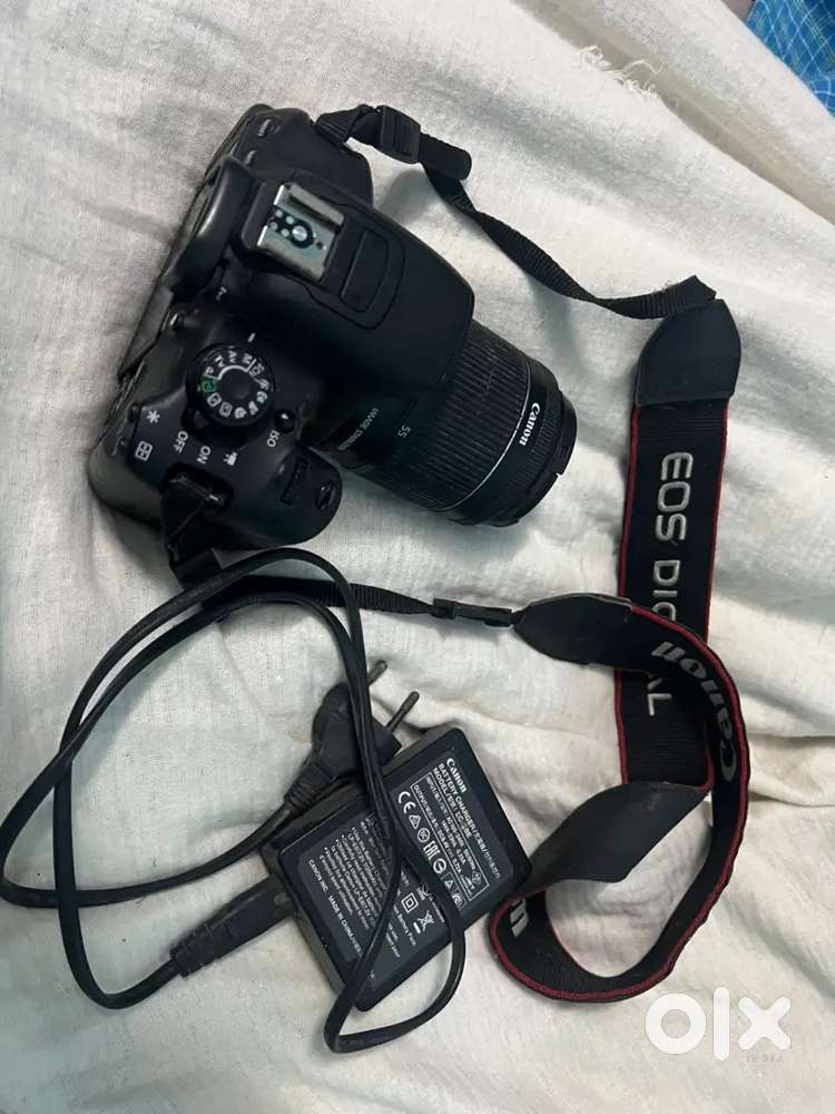 Canon 700d camera