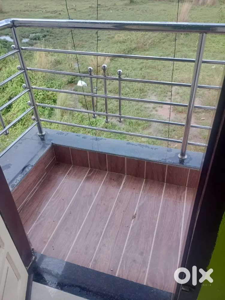 2 bedrooms, 1 kitchen,1 bathroom, balcony, hall