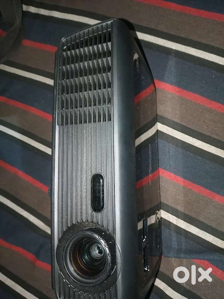 Optoma HD28e FULL HD projector