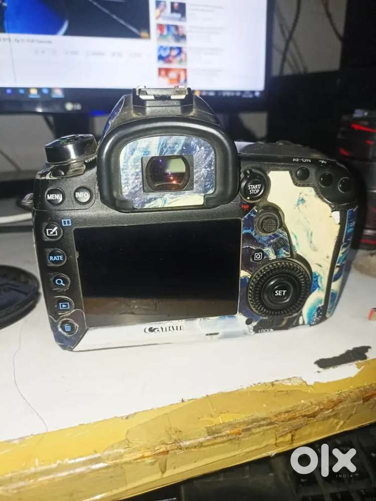 Canon camera  mark 4 body, 17x40 lence