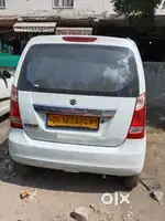 Driver chahiye daily base pe 600 daily dene h