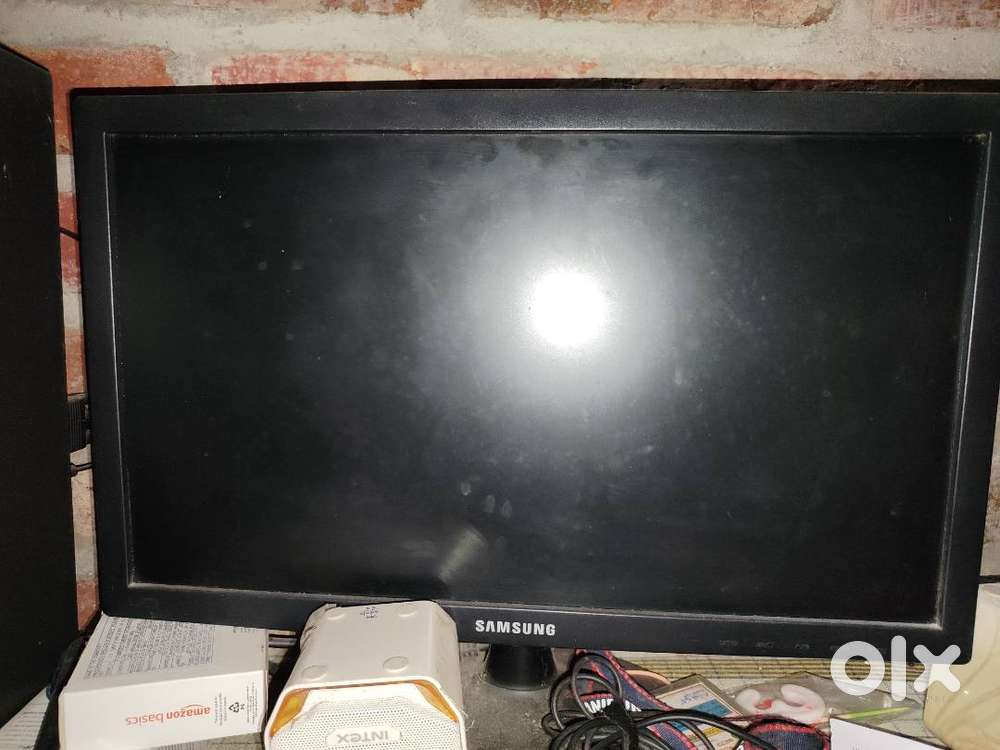 Desktop Core i3 samsung monitor