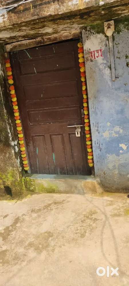 बिलासपुर सरकंडा बंधवापारा इमलीभाठा के पास मेरा मकान है पैसे की जरूरत ह