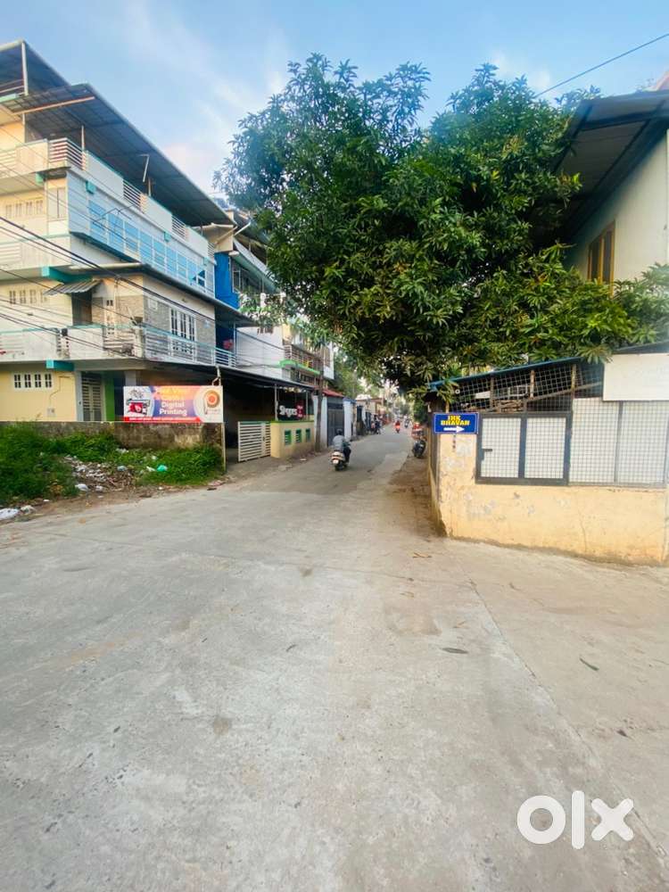 Near kallattumod highway, ambalathara
