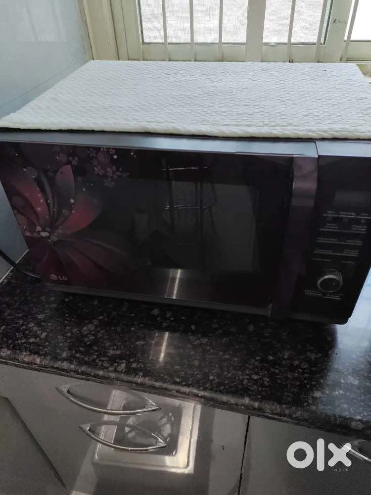 Microwave with grill and convection