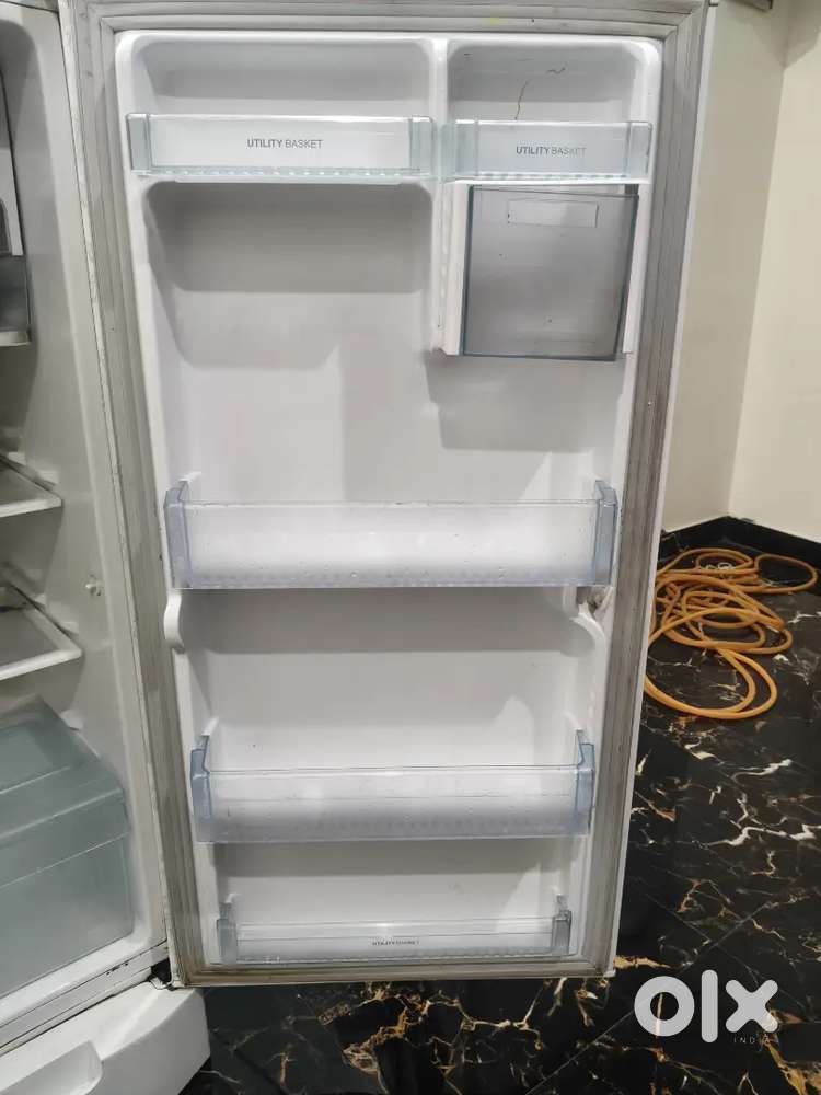 LG fridge 195 litre good condition