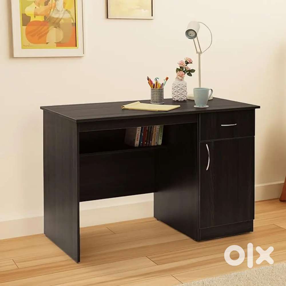 Office table & computer laptop