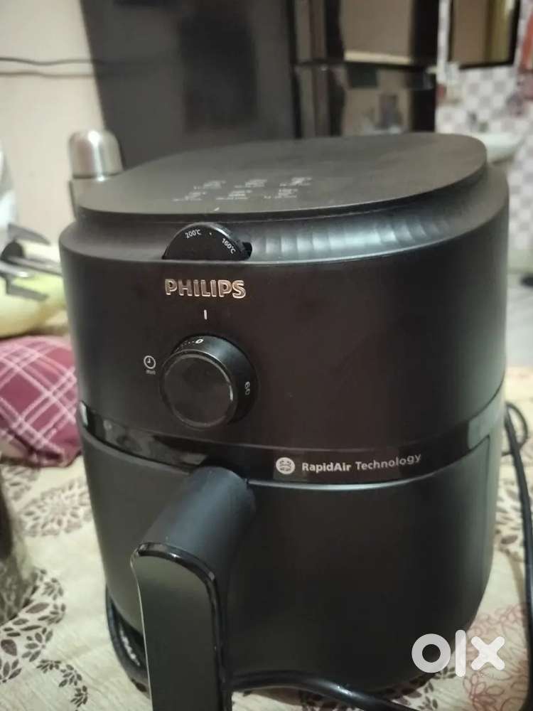 Phillips Airfryer selling in 4k which is verynew and goodin condition