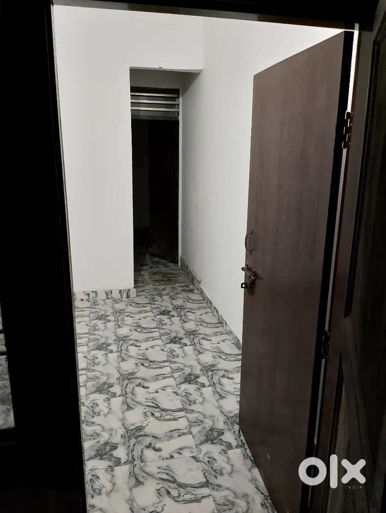 Flats And Society, Independent