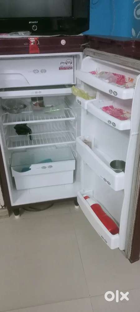 I want sell my fridge good condition godrege company