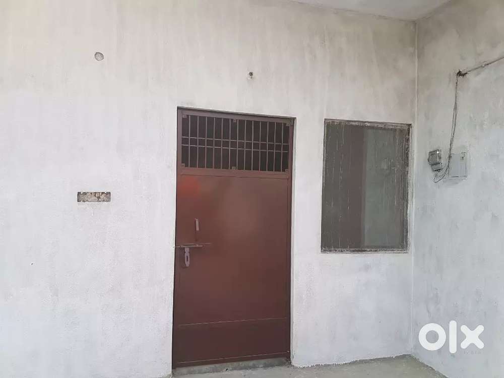 1 room with bathroom for rent at rs 4500