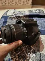 Canon 1500 D hai