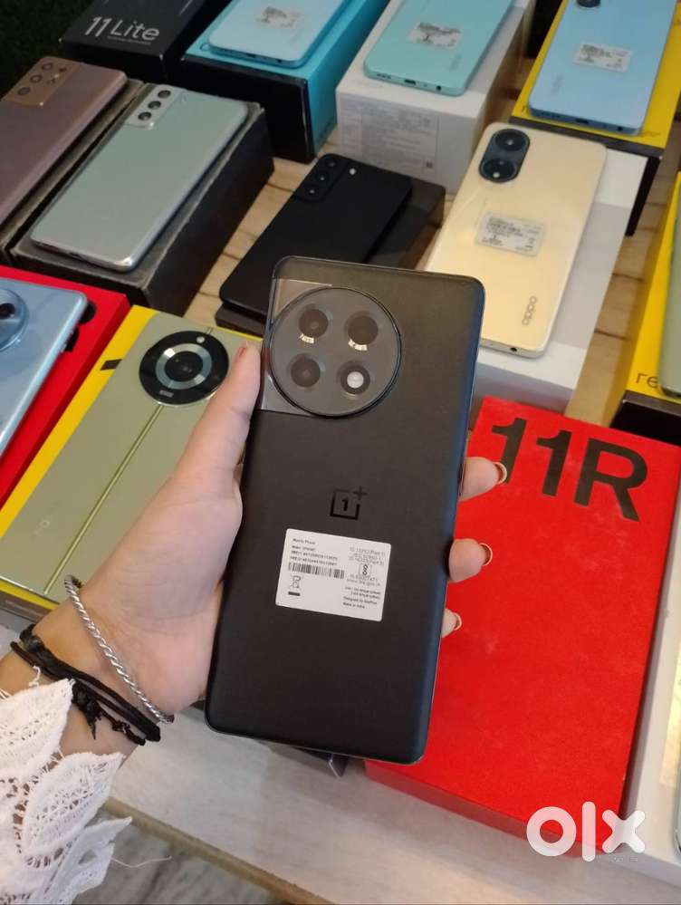 Selling 3 Month Old OnePlus 11R With Brand New Condition, Urgent Sale.