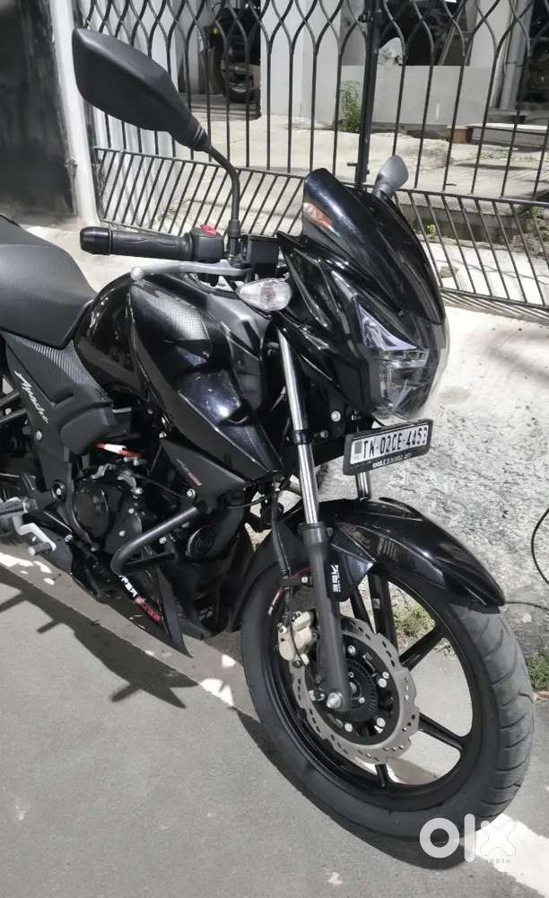 20Days Old Brand New Apache RTR 160 2V Black Edition