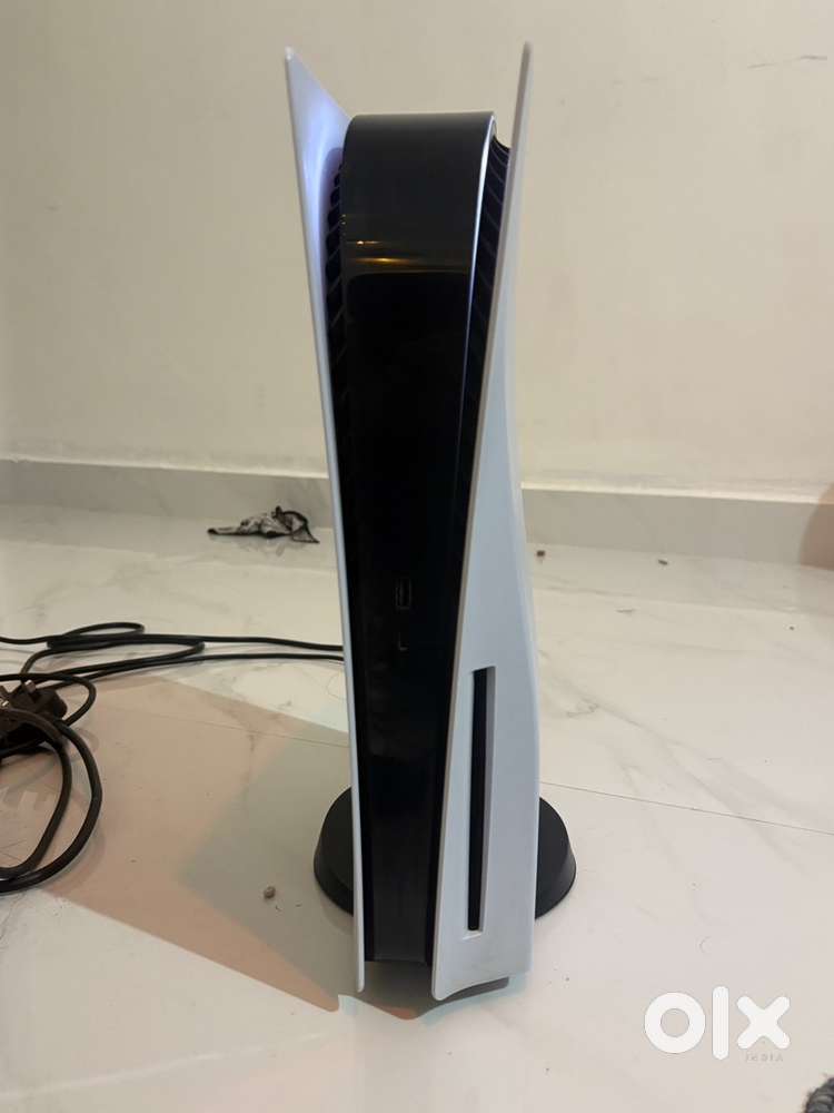 PS5 Disc Edition + GTA 5, Witcher 3 & PS Plus