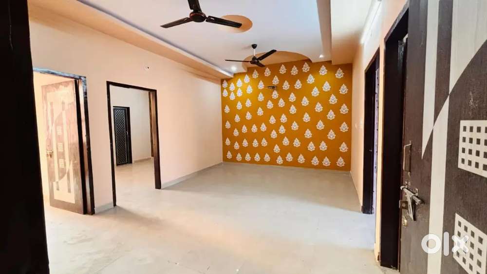 Flat, 3bhk,laxmi nagar, niwaru