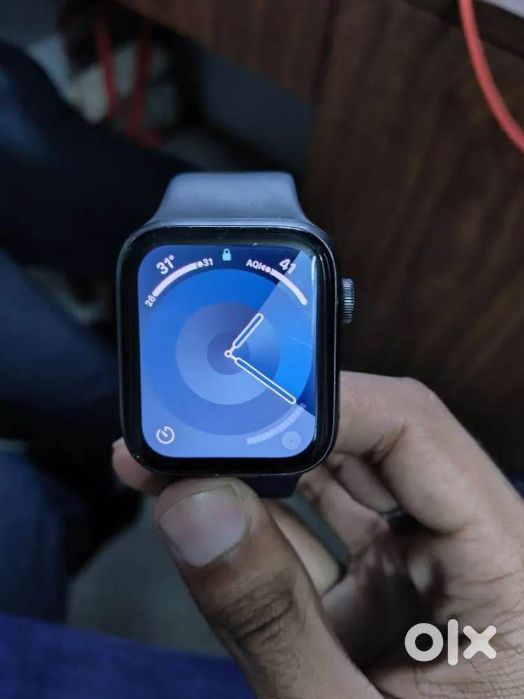 Apple watch SE like brand new.