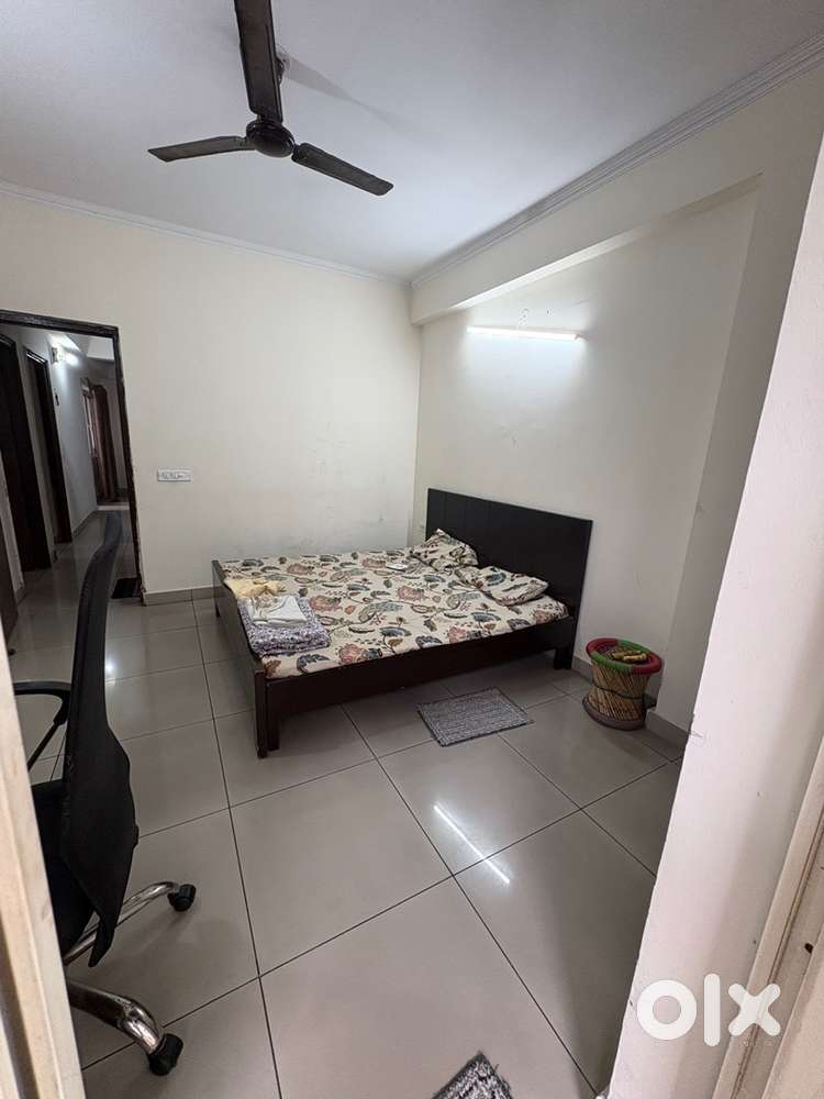 Looking for a Male flatmate 3 BHK flat  Zero Brokerage