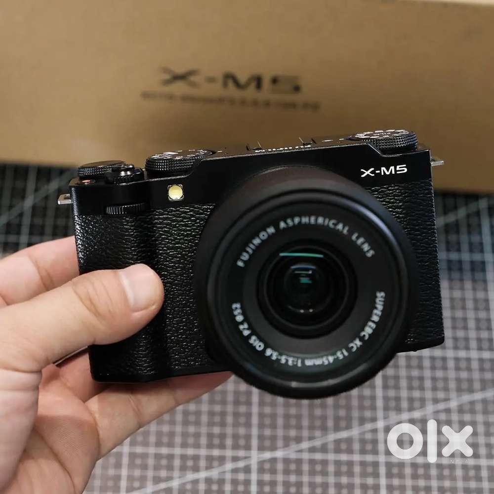 Fujifilm XM5 Mirrorless Camera + XC15-45mm